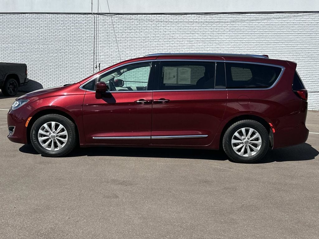 Used 2018 Chrysler Pacifica Touring L Plus Minivan/Van