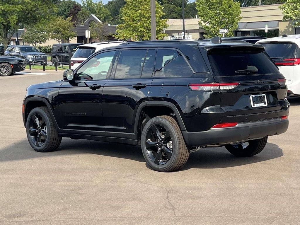 New 2026 Jeep Grand Cherokee LIMITED 4X4 Sport Utility