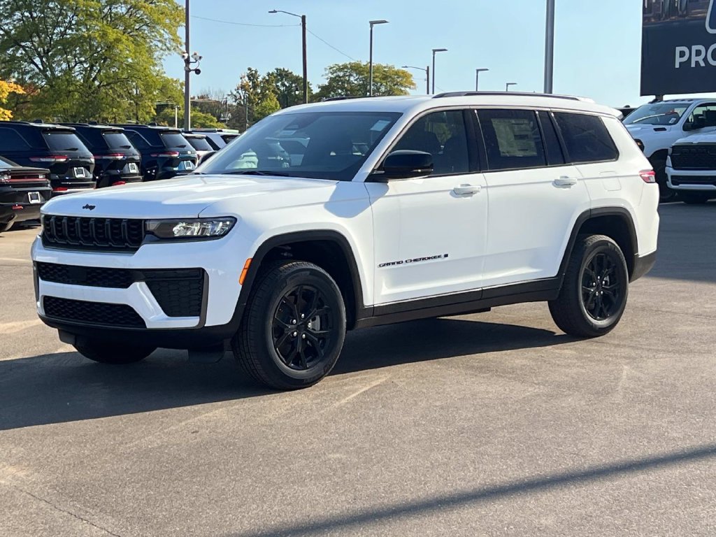 New 2026 Jeep Grand Cherokee L LAREDO ALTITUDE 4X4 Sport Utility