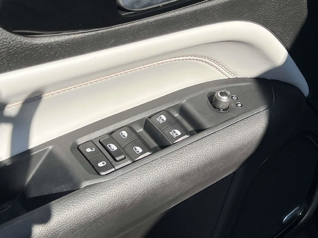 2026 Jeep Compass Limited - Photo 16