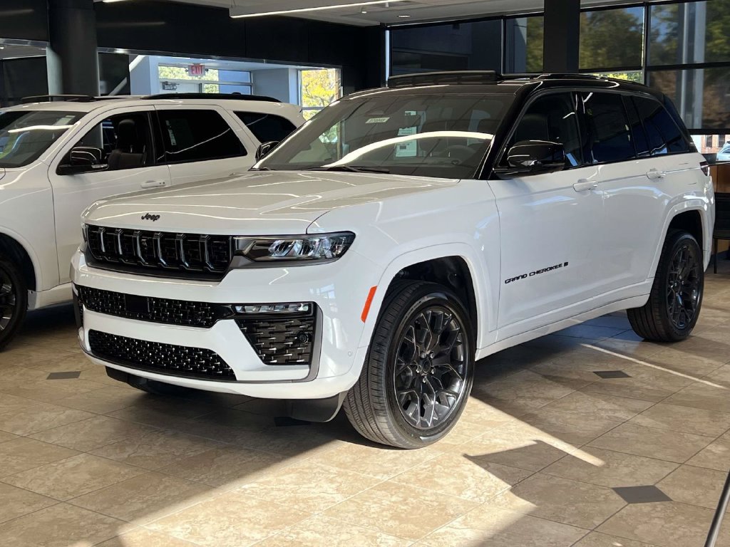 2027 Jeep Grand Cherokee Summit