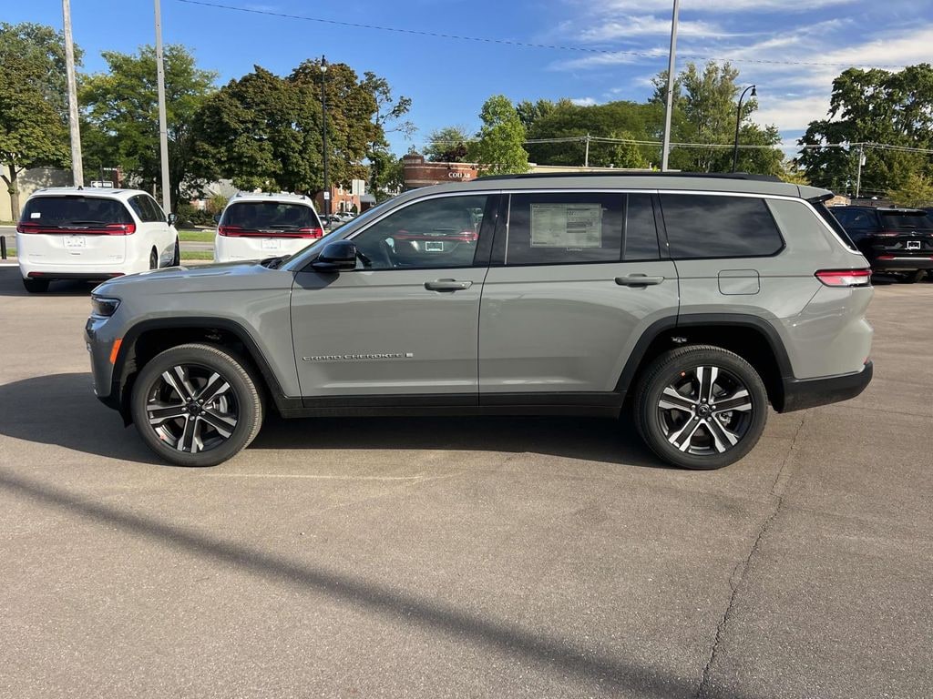New 2027 Jeep Grand Cherokee L LIMITED 4X4 Sport Utility