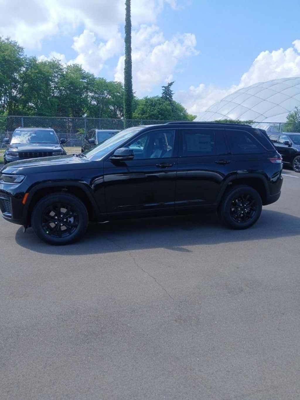 New 2026 Jeep Grand Cherokee LAREDO ALTITUDE 4X4 Sport Utility