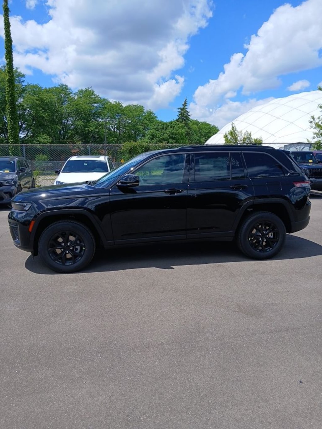 Used 2026 Jeep Grand Cherokee Altitude SUV