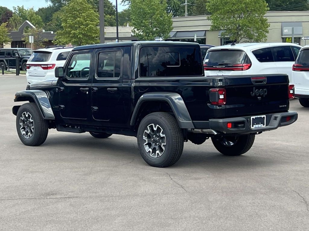 New 2026 Jeep Gladiator SAHARA 4X4 Pickup
