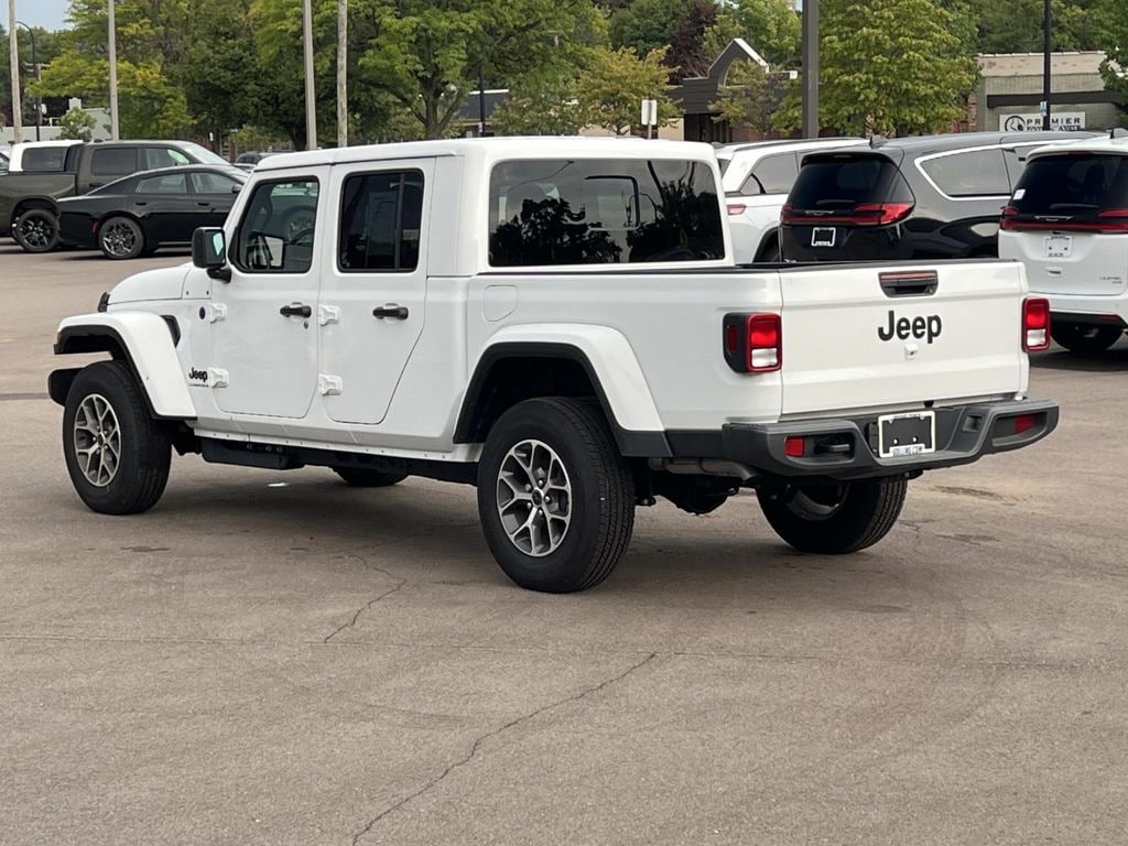 Used 2026 Jeep Gladiator Sport S Truck