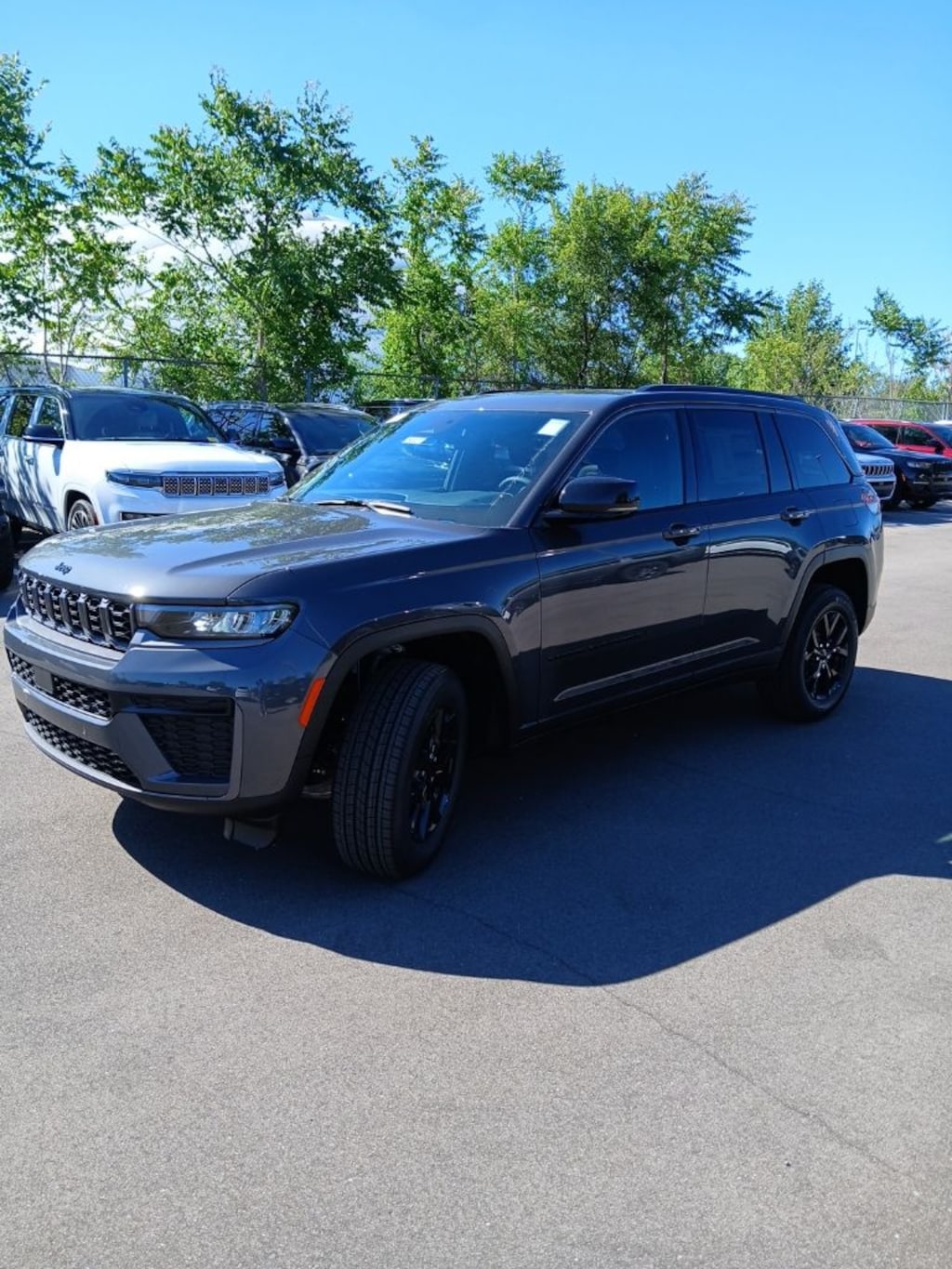 Used 2026 Jeep Grand Cherokee Altitude SUV
