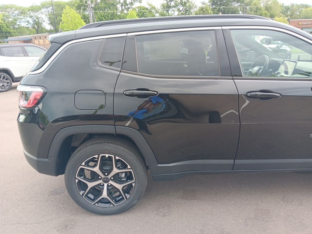 2026 Jeep Compass Limited - Photo 7