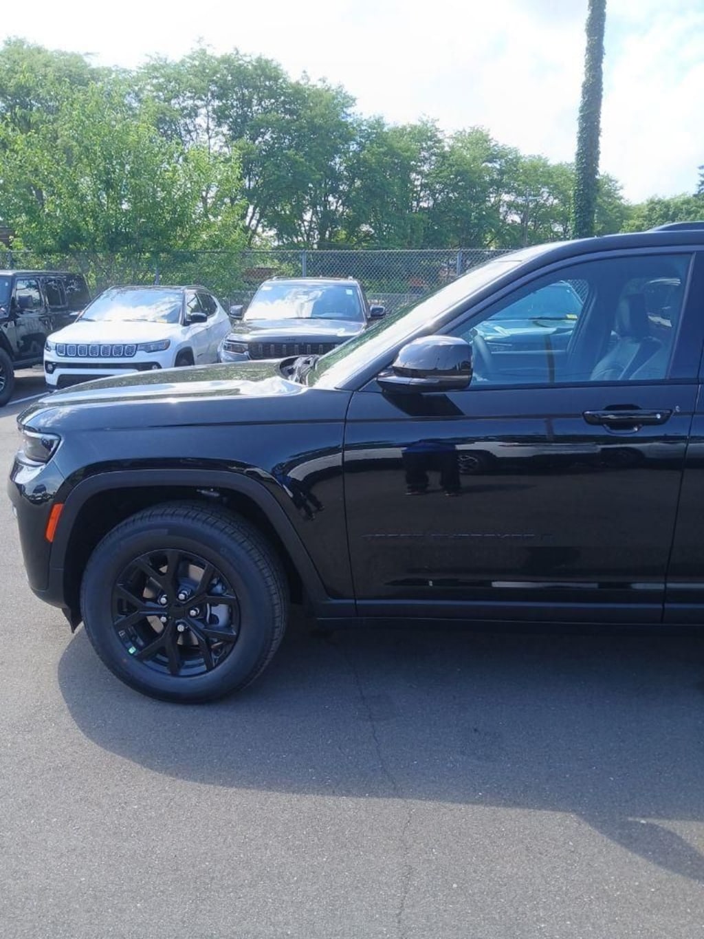 New 2026 Jeep Grand Cherokee LAREDO ALTITUDE 4X4 Sport Utility