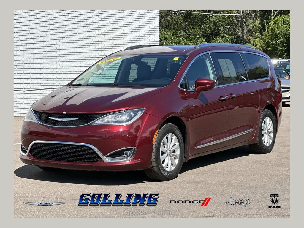 Used 2018 Chrysler Pacifica Touring L Plus Minivan/Van