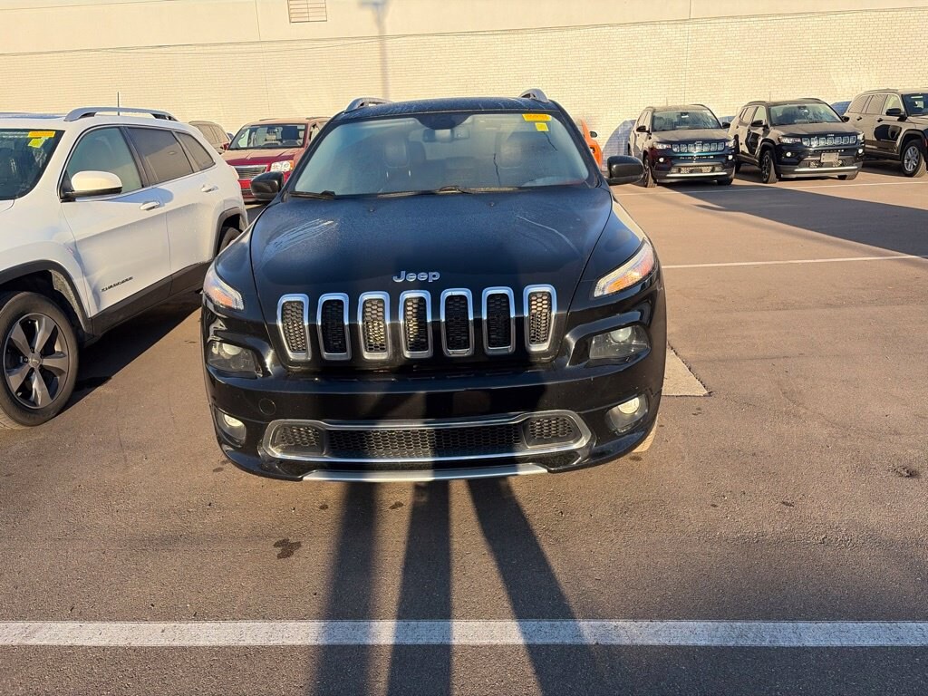 Used 2018 Jeep Cherokee Overland SUV