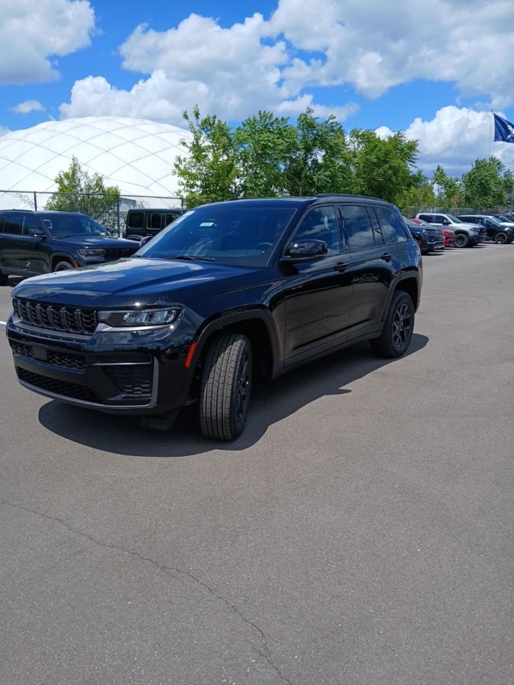 Used 2026 Jeep Grand Cherokee Altitude SUV