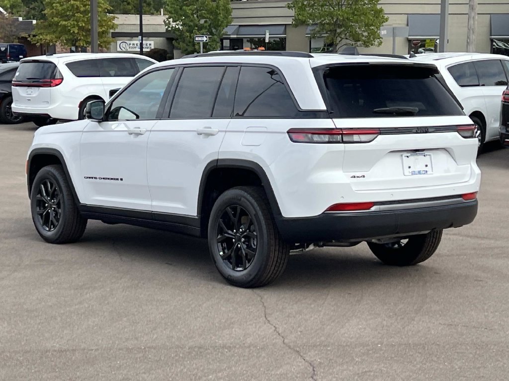 Used 2026 Jeep Grand Cherokee Altitude SUV