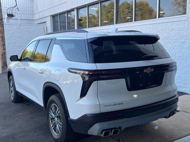 Used 2024 Chevrolet Traverse LT SUV