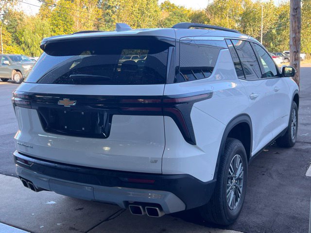 Used 2024 Chevrolet Traverse LT SUV