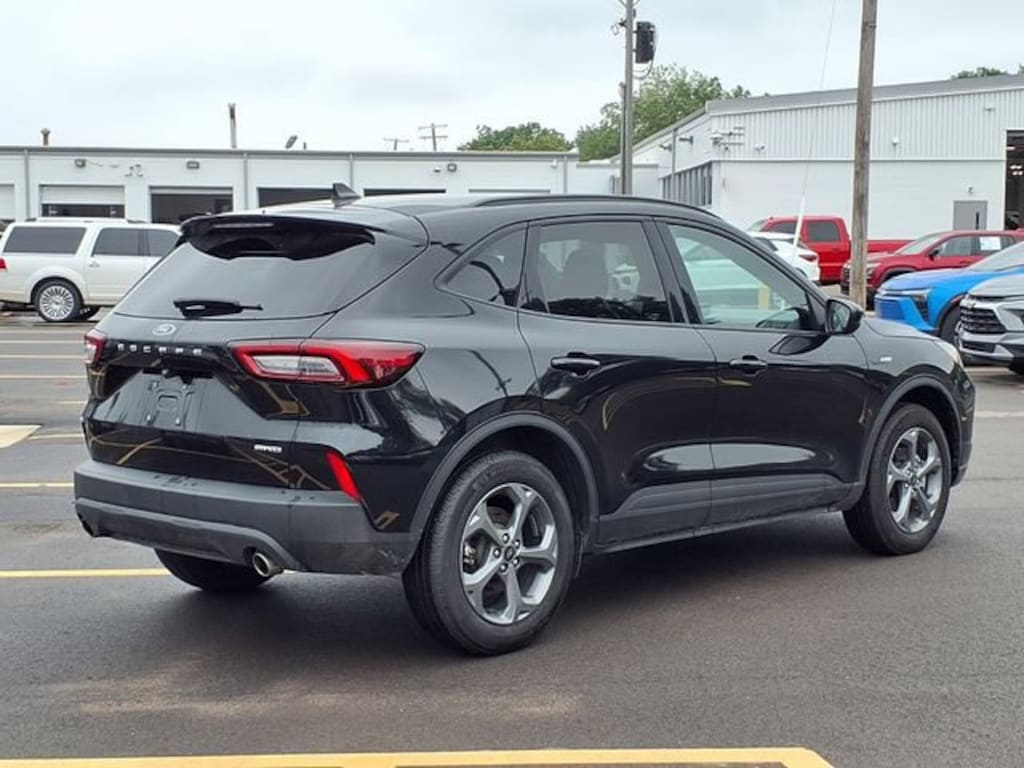 Used 2025 Ford Escape ST-Line Select SUV