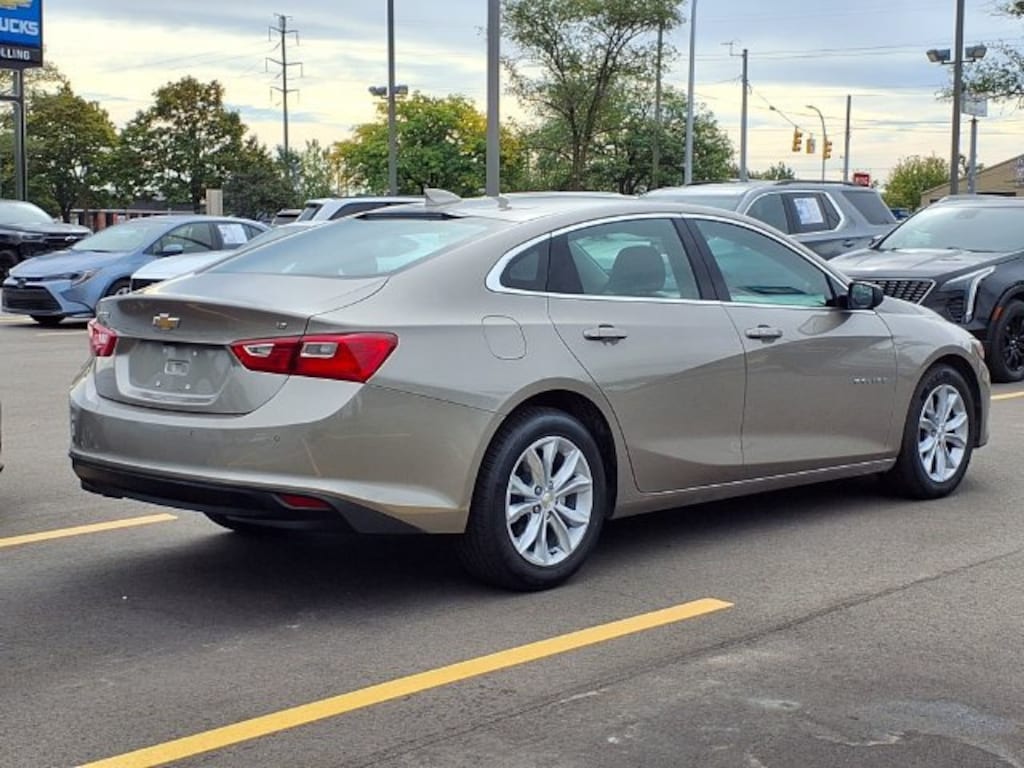 Used 2025 Chevrolet Malibu 1LT Sedan