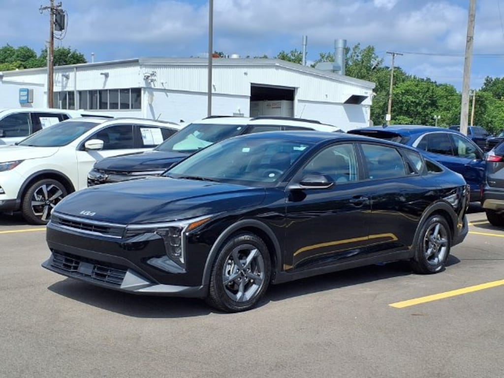 Used 2025 Kia K4 LXS Sedan