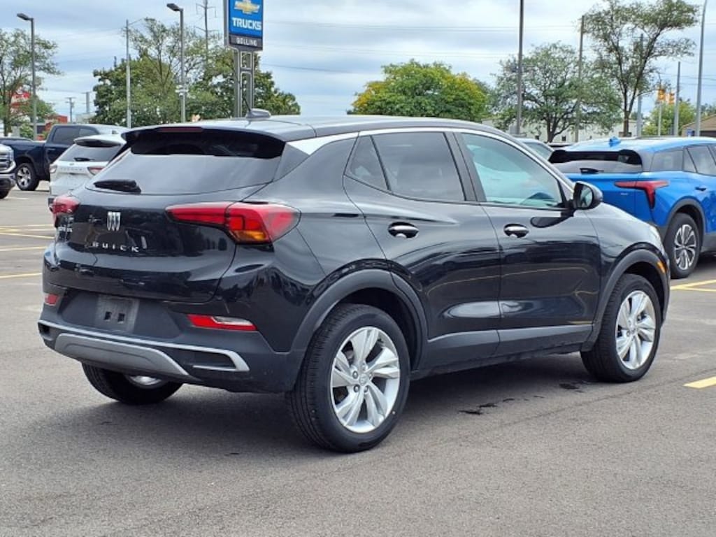 Used 2024 Buick Encore GX Preferred SUV