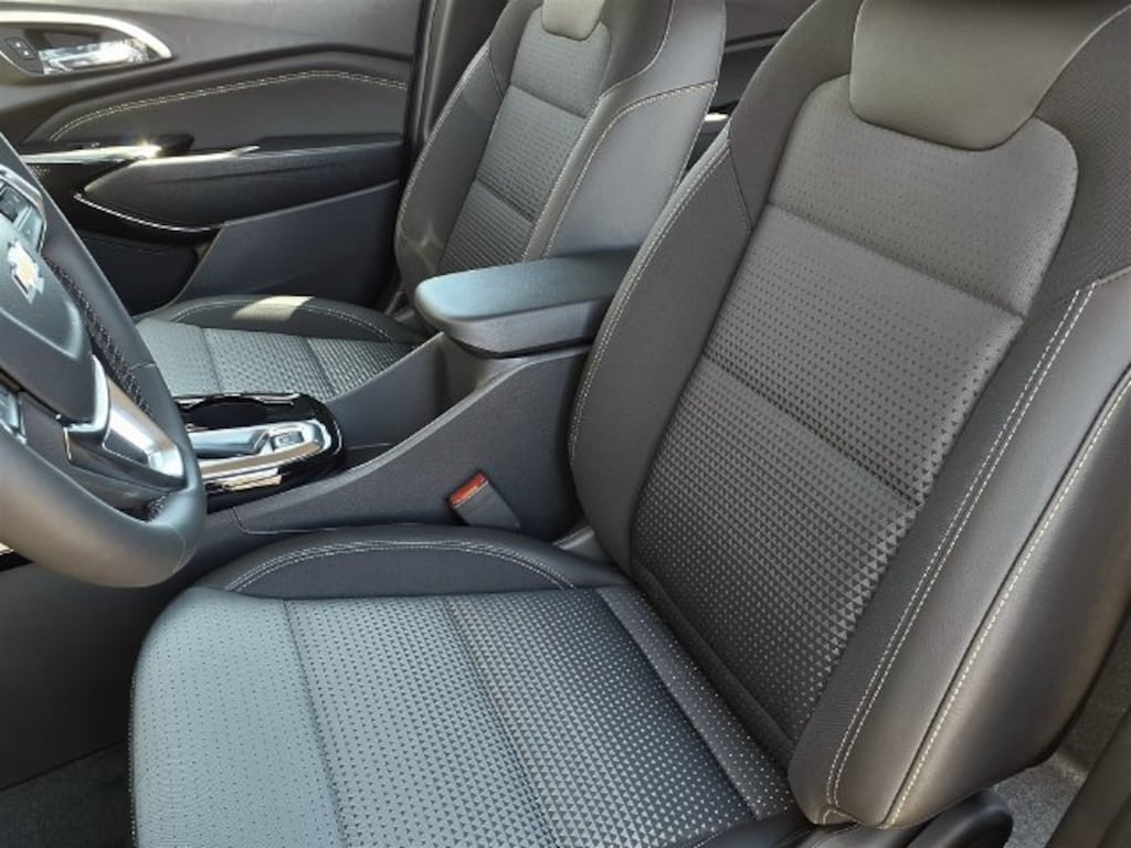 New 2026 Chevrolet Trax LT SUV