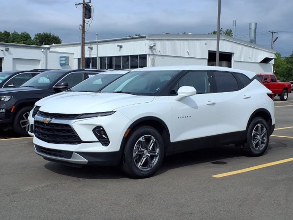 Used 2025 Chevrolet Blazer 2LT SUV