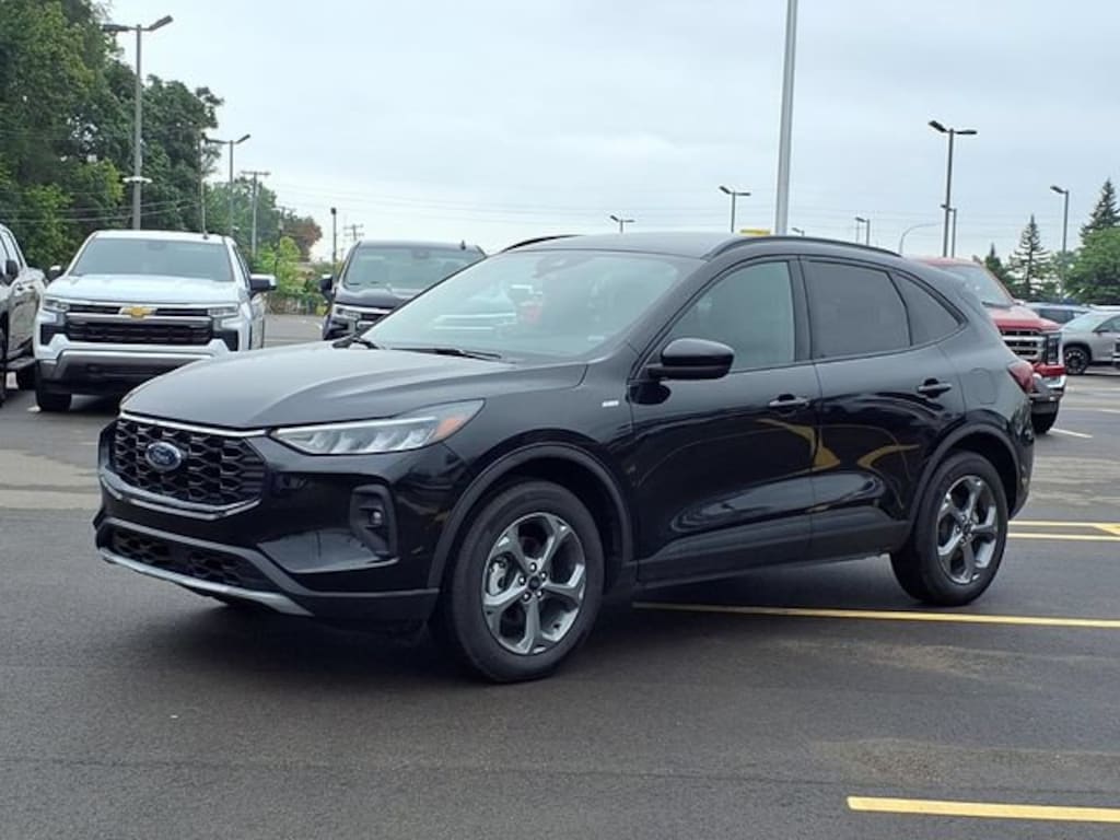 Used 2025 Ford Escape ST-Line Select SUV