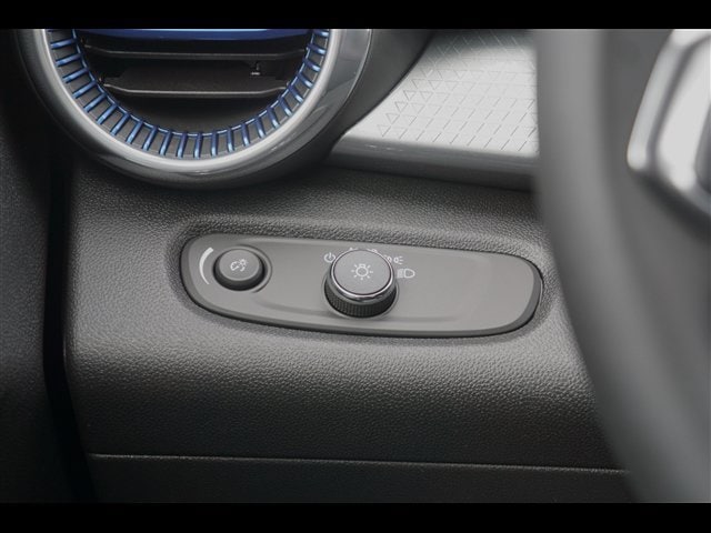 2026 Chevrolet Trax LT - Photo 16