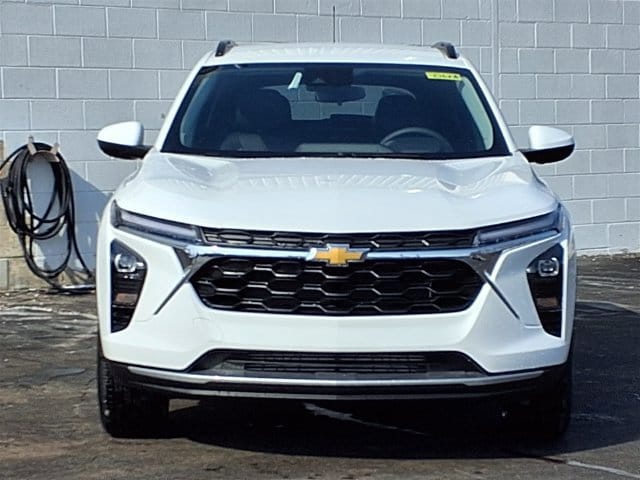 2026 Chevrolet Trax LT - Photo 2