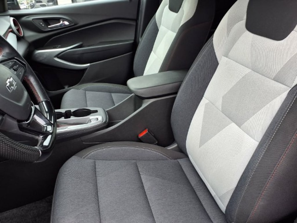 Used 2024 Chevrolet Trax 1RS SUV