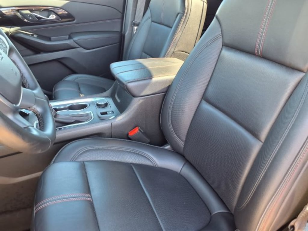 Used 2023 Chevrolet Traverse RS SUV