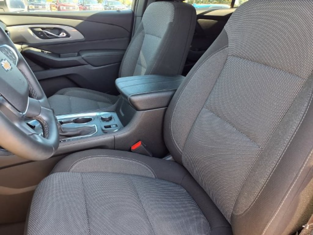 Used 2024 Chevrolet Traverse Limited LT Cloth SUV