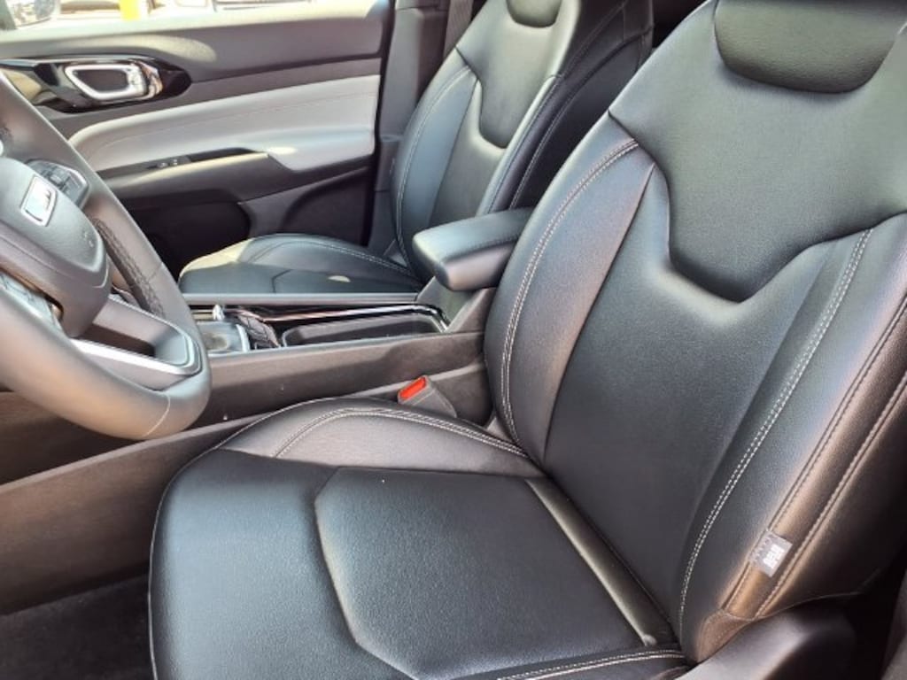 Used 2025 Jeep Compass Limited SUV