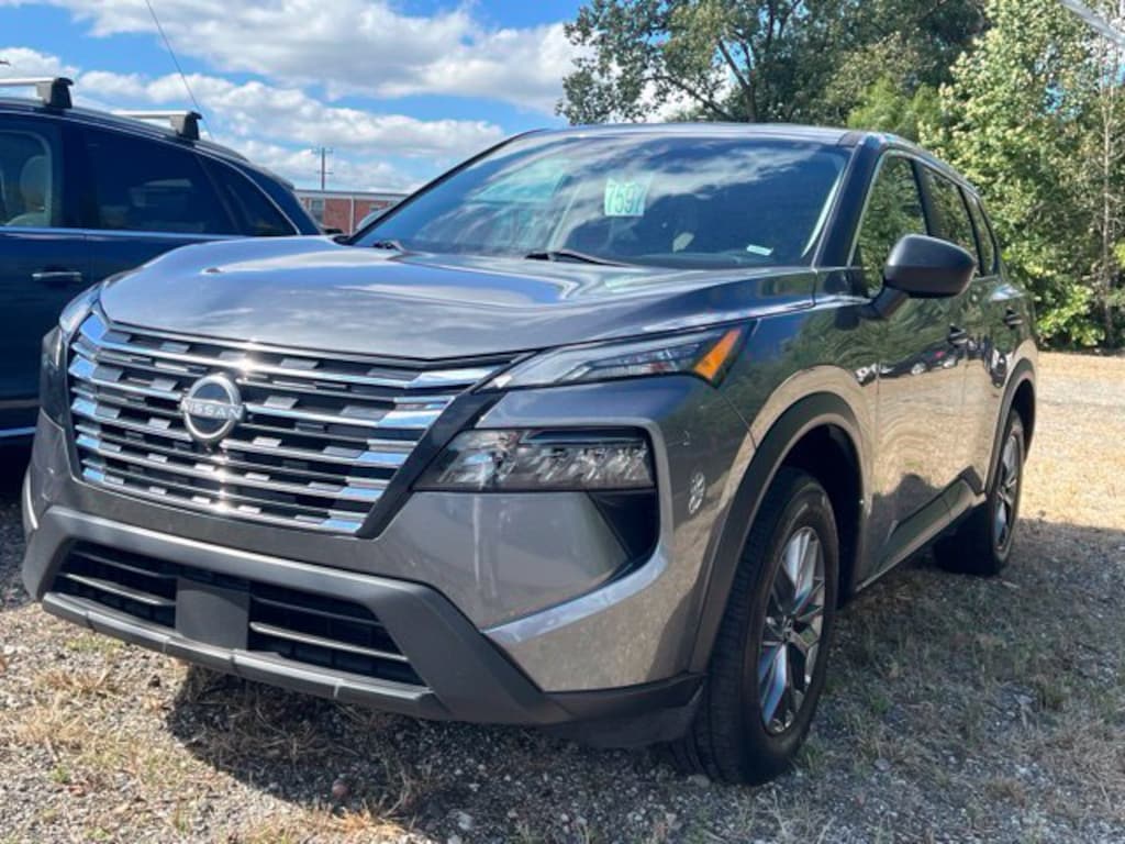 Used 2024 Nissan Rogue S SUV
