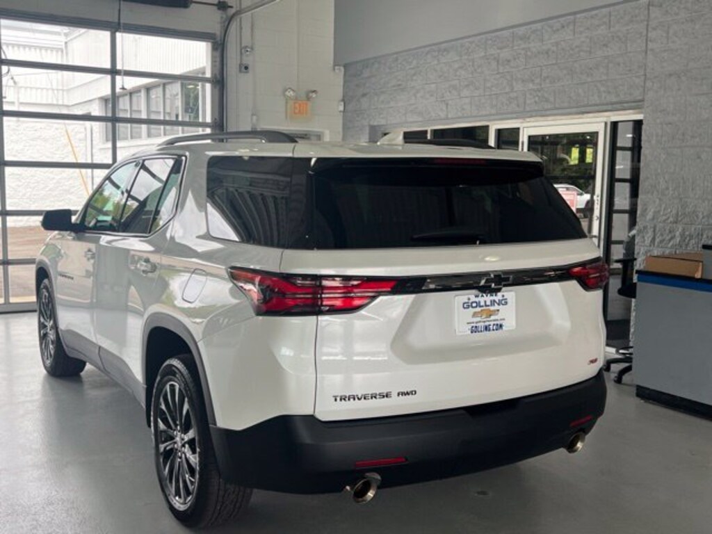 Used 2023 Chevrolet Traverse RS SUV