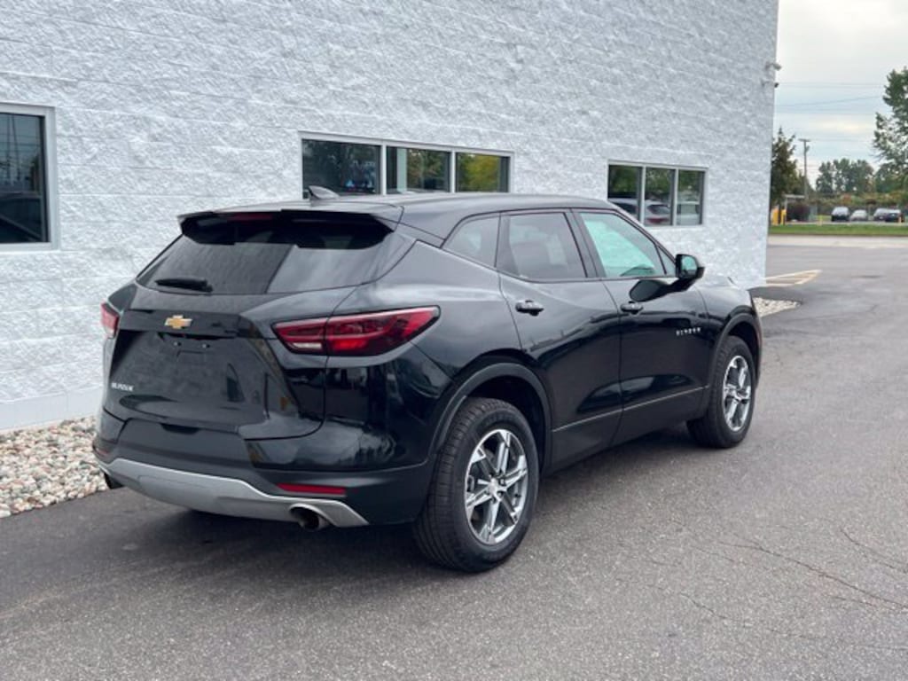 Used 2025 Chevrolet Blazer 2LT SUV