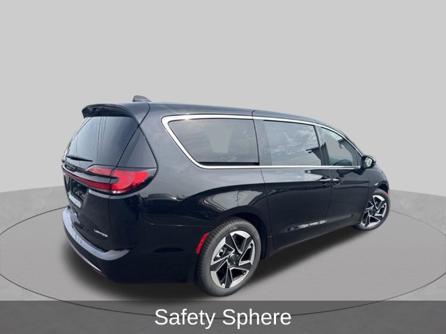 New 2027 Chrysler Pacifica LIMITED Passenger Van