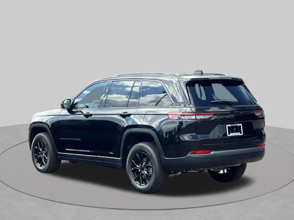 New 2026 Jeep Grand Cherokee LAREDO ALTITUDE 4X4 Sport Utility
