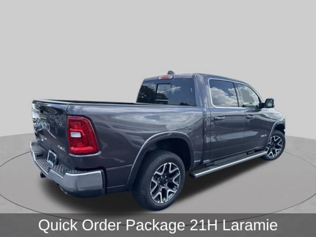 New 2026 Ram 1500 LARAMIE CREW CAB 4X4 5'7 BOX Pickup