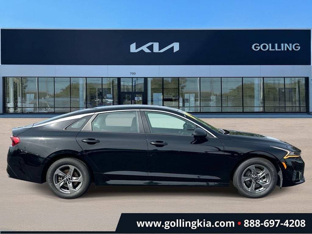 Used 2021 Kia K5 LXS with VIN 5XXG14J25MG018162 for sale in Madison Heights, MI
