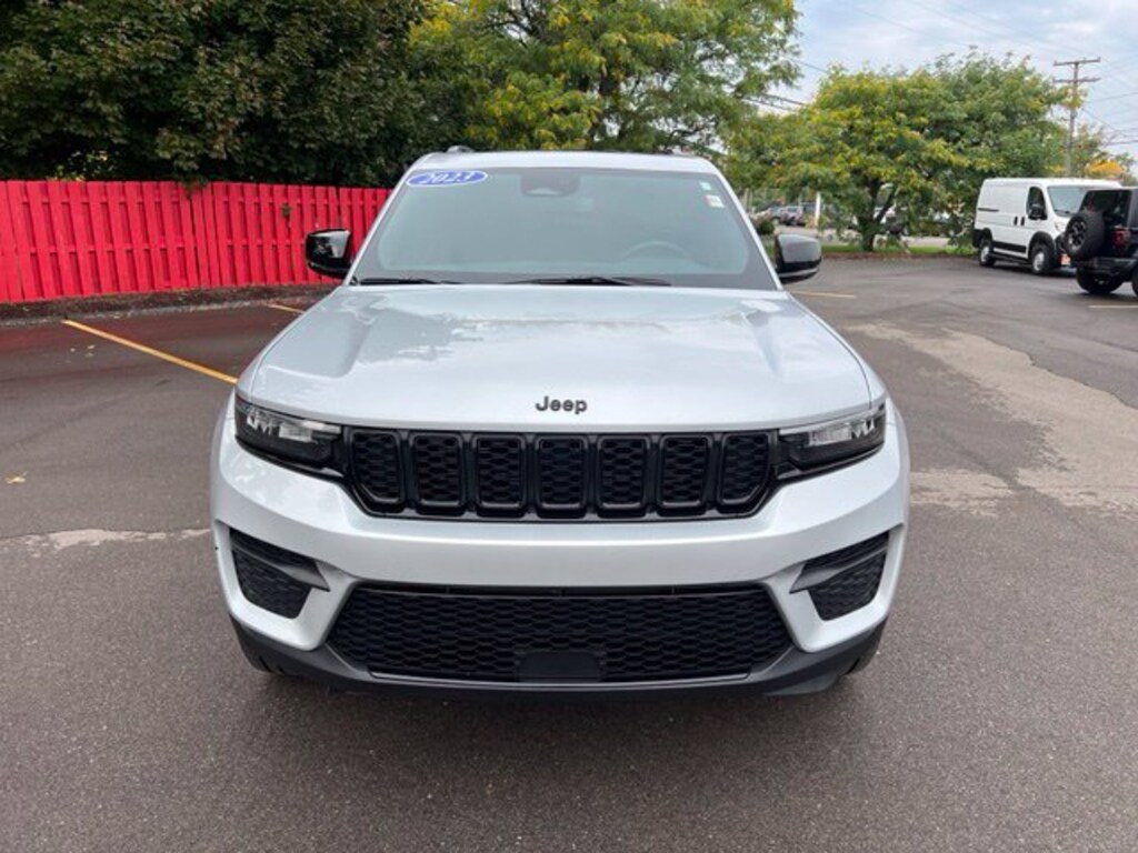 Used 2023 Jeep Grand Cherokee Altitude X SUV