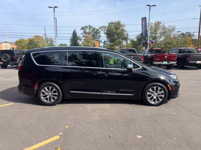 Certified 2025 Chrysler Pacifica Hybrid Pinnacle Minivan/Van