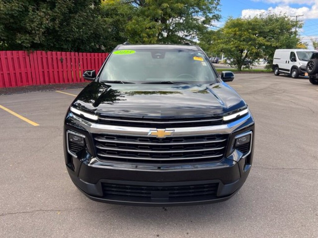 Certified 2025 Chevrolet Traverse LT SUV