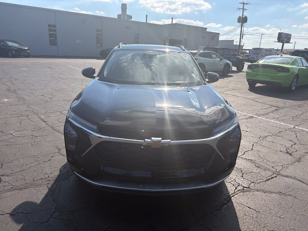 Used 2025 Chevrolet Trax LT Sport Utility