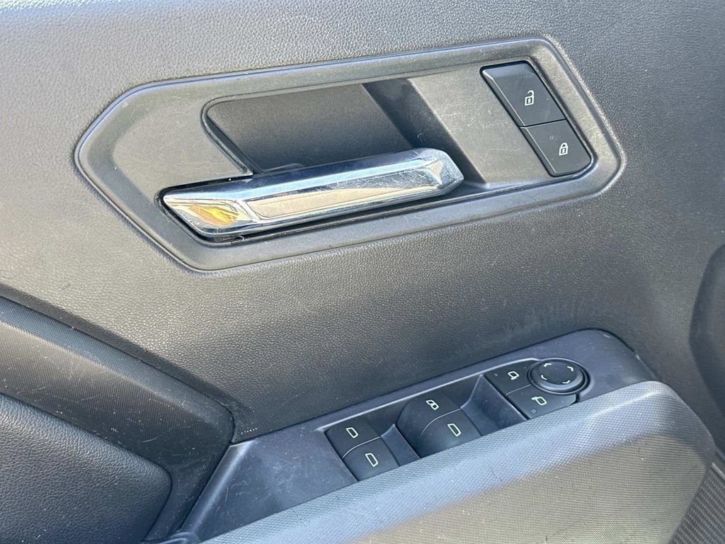 2023 Chevrolet Colorado LT - Photo 16