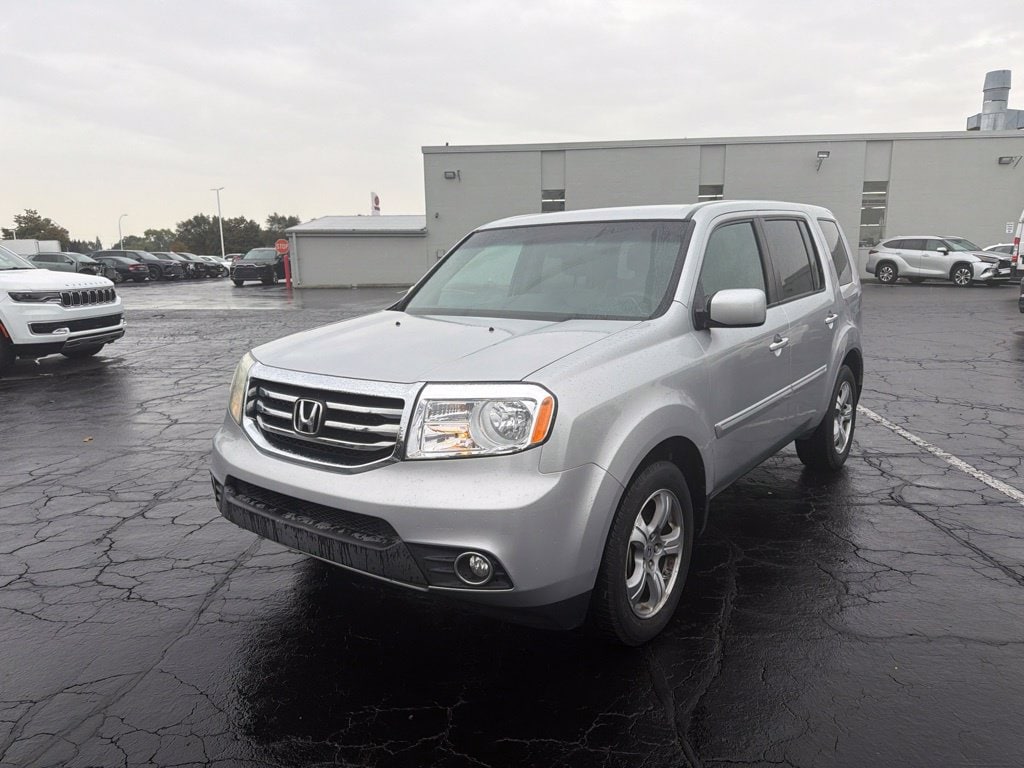 Used 2013 Honda Pilot EX with VIN 5FNYF4H42DB067335 for sale in Warren, MI