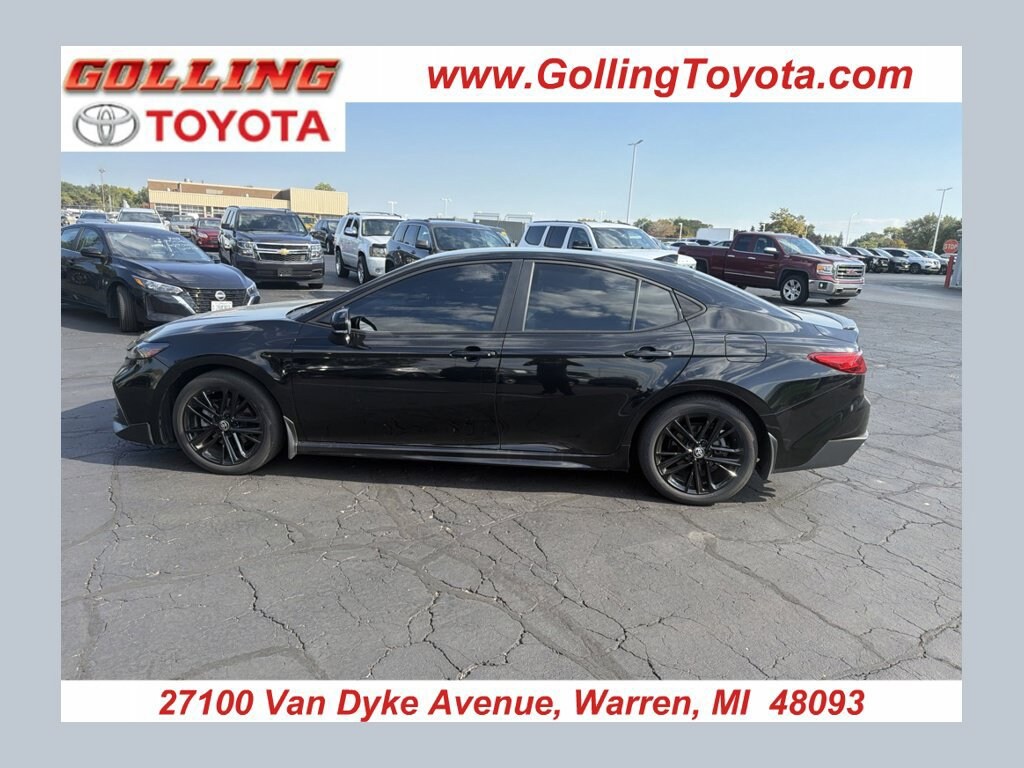 Used 2025 Toyota Camry SE Sedan