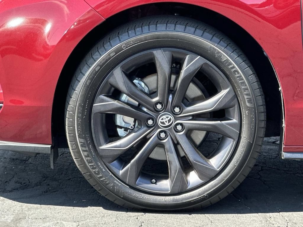 2025 Toyota Sienna XSE - Photo 9