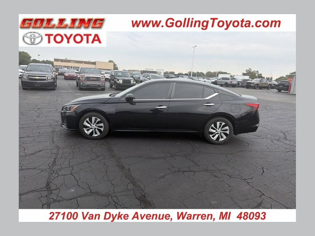 Used 2023 Nissan Altima 2.5 S Sedan