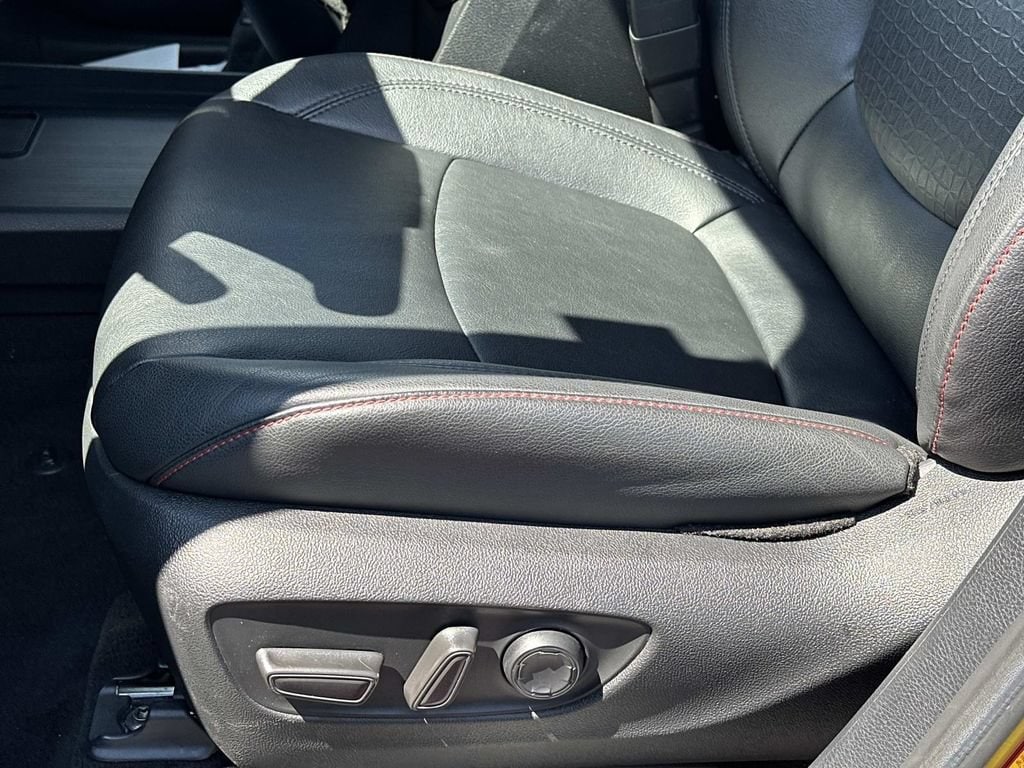 2025 Toyota Sienna XSE - Photo 18