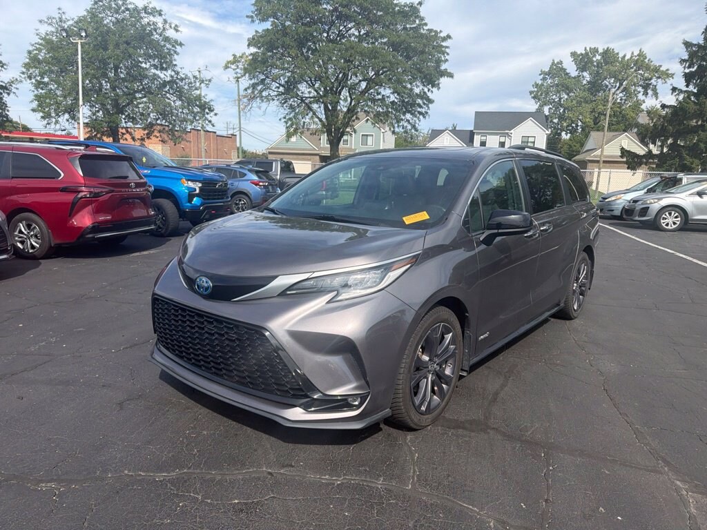 Used 2021 Toyota Sienna XSE Passenger Van